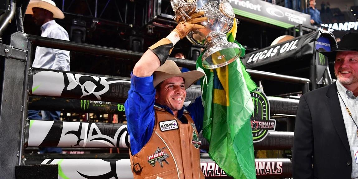 Peão da região é campeão mundial de rodeio nos Estados Unidos